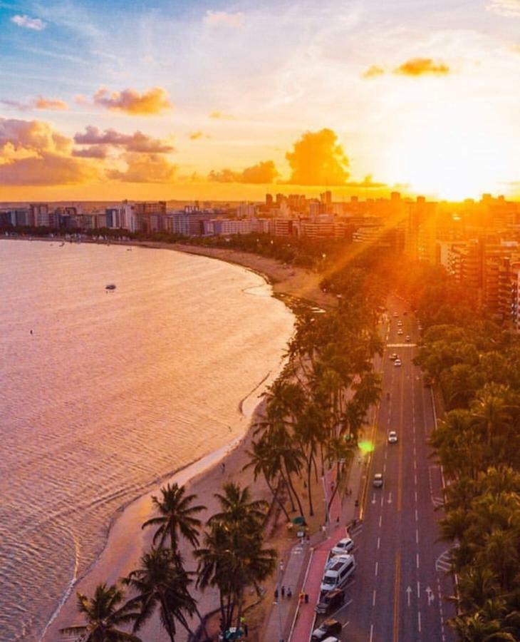 Apartamento Perfeito Beira-mar Em Ponta Verde - Ap Completo E Melhor Localizado De Maceio! Maceió